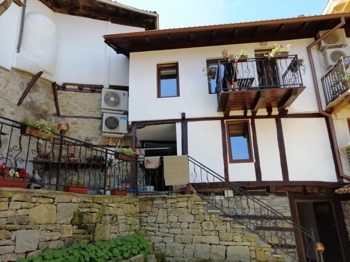 Стаи За Гости Елеганс Elena Exterior photo